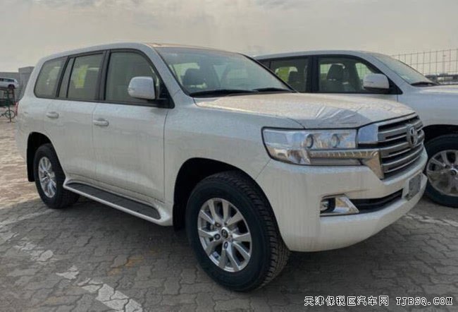 2020款豐田酷路澤4000中東版 18輪/七座/天窗現(xiàn)車68萬
