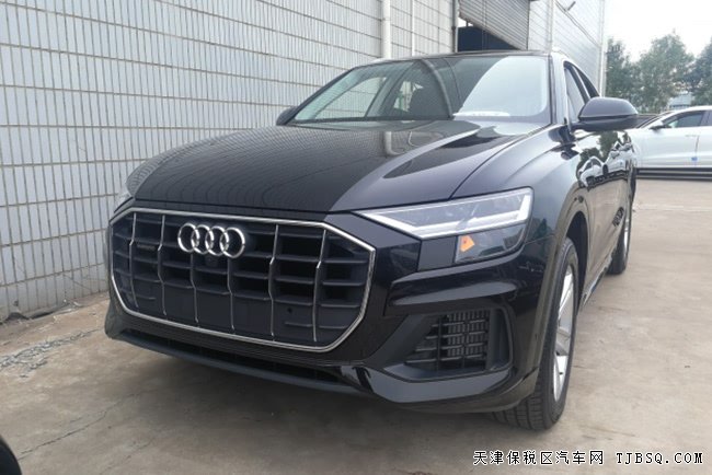 2019款?yuàn)W迪Q8加規(guī)版 全尺寸七座SUV現(xiàn)車震撼來襲