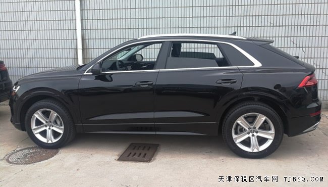 2019款?yuàn)W迪Q8加規(guī)版 全尺寸七座SUV現(xiàn)車震撼來襲