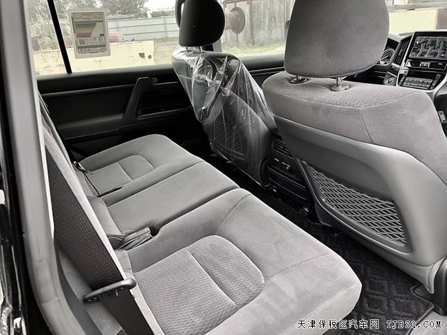 2020款豐田酷路澤4000中東版 17輪/天窗/8氣囊現(xiàn)車(chē)72萬(wàn)