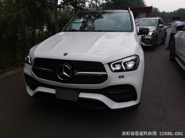 超值特價！奔馳GLE450 豪華配置：底升/抬顯/環(huán)影/柏林之聲音響，