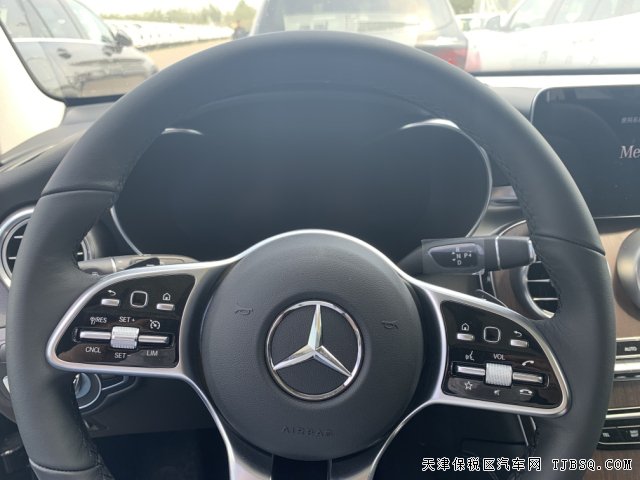 純進(jìn)口GLC，全鋁車身，20款GLC300越野版，現(xiàn)車45萬！