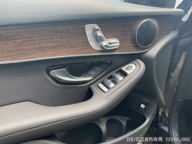 純進(jìn)口GLC，全鋁車身，20款GLC300越野版，現(xiàn)車45萬！