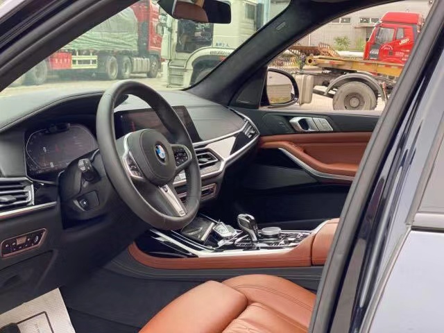 2019款寶馬X7加版豪華包/M運動包 現(xiàn)車港口最低價98萬