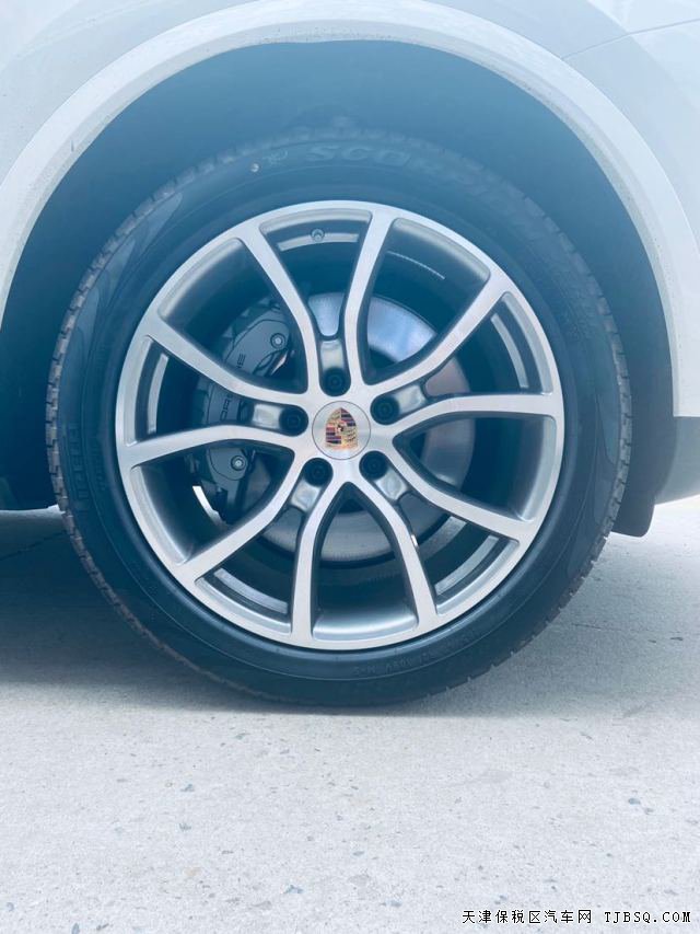平行進口天津港20款保時捷卡宴2.9T 僅售120萬現(xiàn)車手續(xù)齊