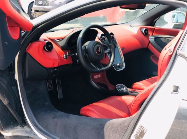 豪華超跑，邁凱輪570S 3.8Tcoupe，港口現(xiàn)車！