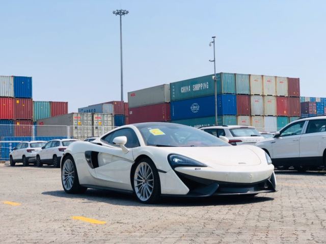 豪華超跑，邁凱輪570S 3.8Tcoupe，港口現(xiàn)車！