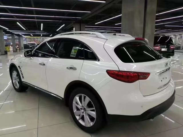 19款英菲尼迪QX70 3.7L自然吸氣港口特供車型僅售42.5萬