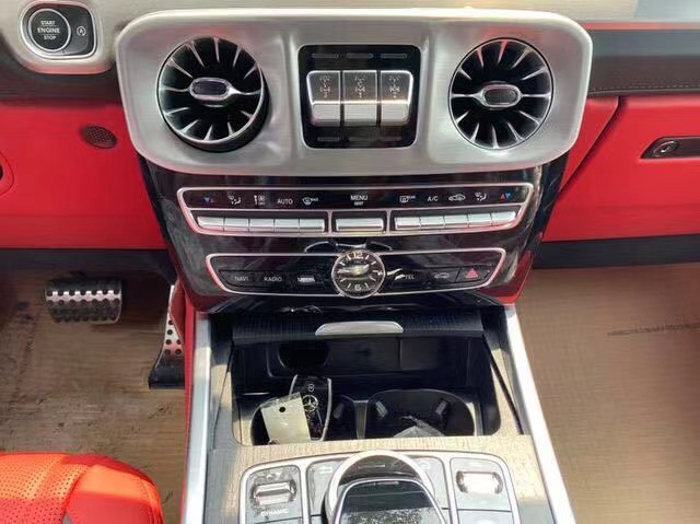 20款奔馳G63AMG 4.0T大排量V8頂配現(xiàn)車鉅惠287萬