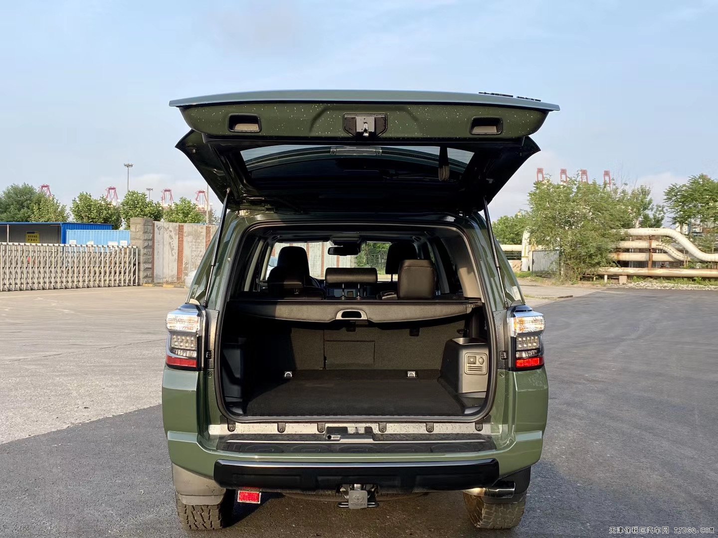 國內(nèi)唯一，超霸TRD PRO專業(yè)版，絕版軍綠色現(xiàn)車！