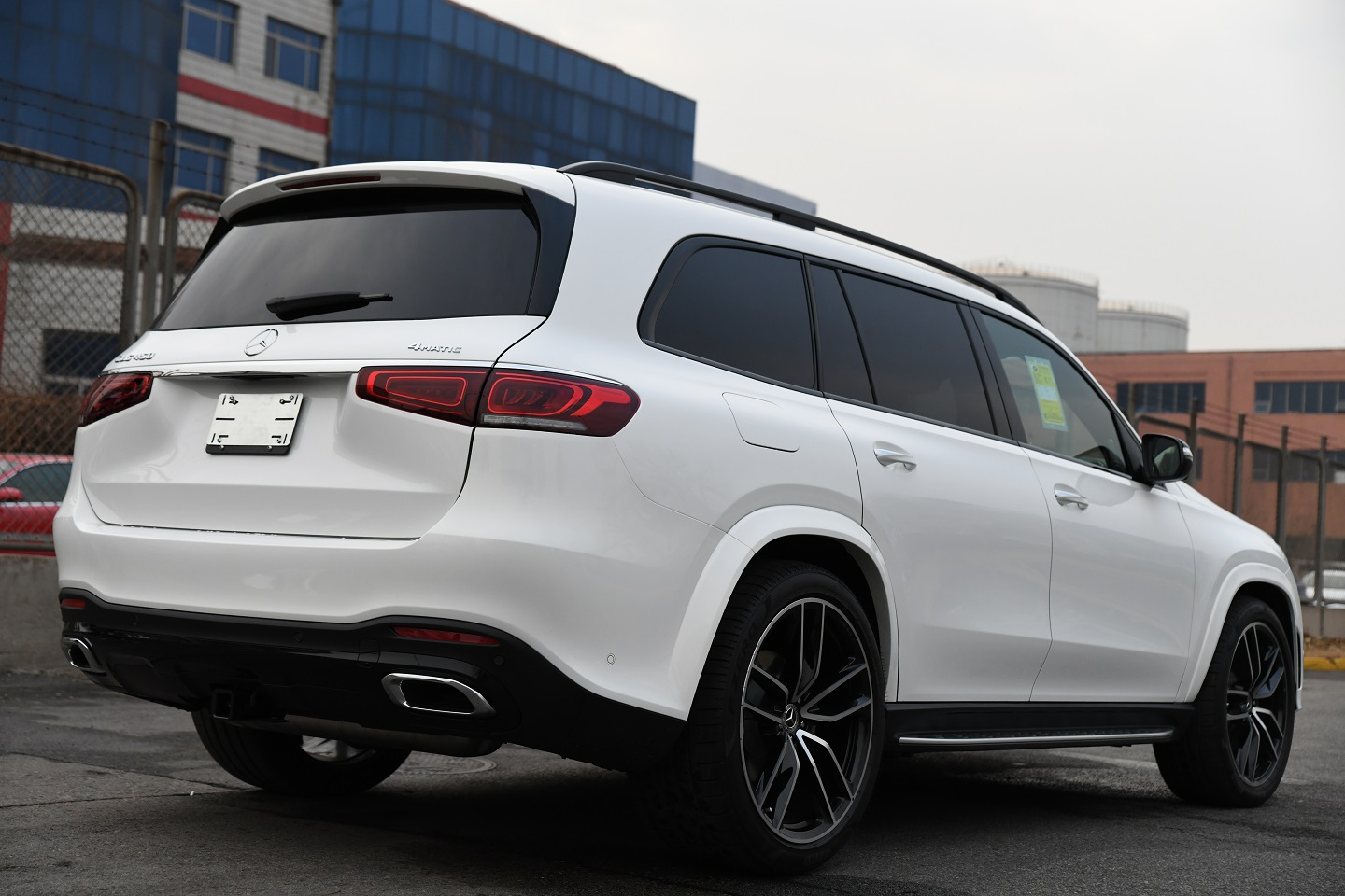 天津港平行進(jìn)口 加版GLS450 港口 珍珠白現(xiàn)車僅售115萬手續(xù)齊