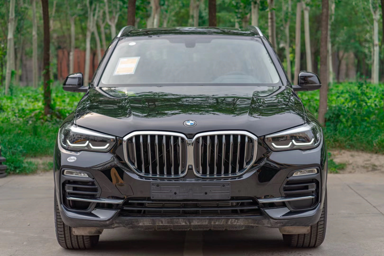 天津港 平行進(jìn)口車中東版寶馬X5 19款 3.0T 標(biāo)準(zhǔn) 19輪僅售69萬(wàn)