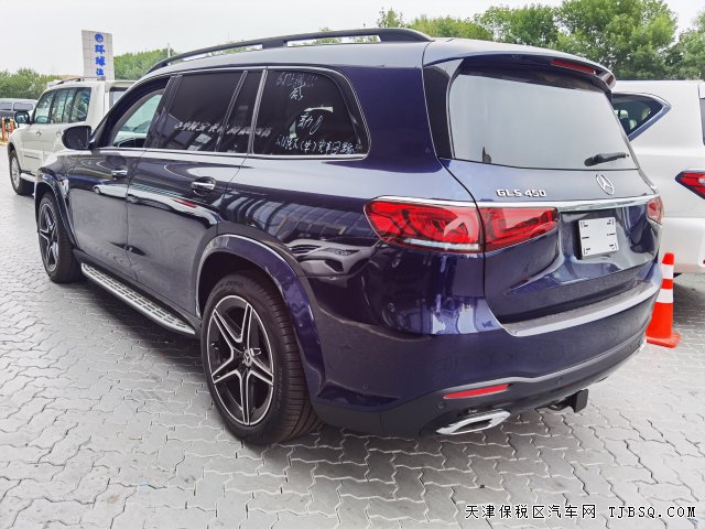 國六奔馳GLS4月中交車，預(yù)購價(jià)格優(yōu)惠，僅售120萬！