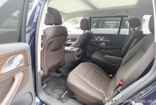 國六奔馳GLS4月中交車，預(yù)購價(jià)格優(yōu)惠，僅售120萬！