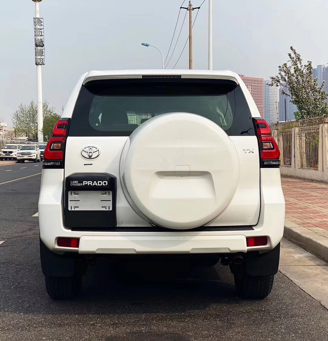 陸地巡洋艦另一款保值車型國際稱它為普拉多,國人更喜歡叫它霸道2