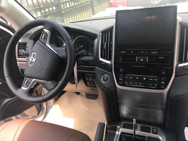 2020款酷路澤5700 VXE GTS 8氣 中東版僅售133萬(wàn)