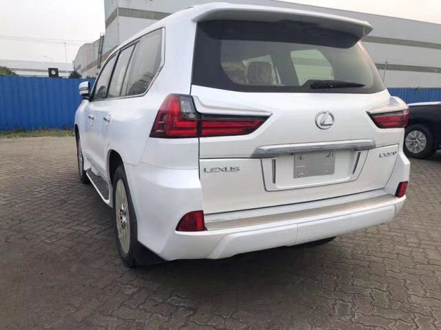 2020款雷克薩斯LX570 中東版頂配港口限時(shí)特價(jià)172萬