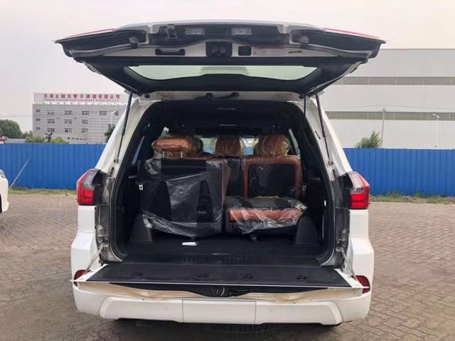 2020款雷克薩斯LX570 中東版頂配港口限時(shí)特價(jià)172萬