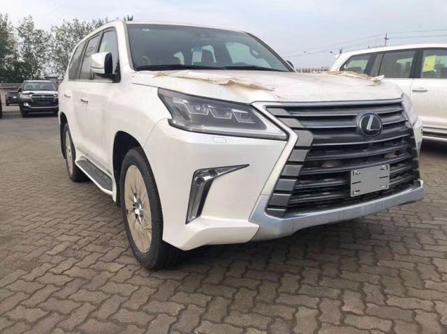 2020款雷克薩斯LX570 中東版頂配港口限時(shí)特價(jià)172萬