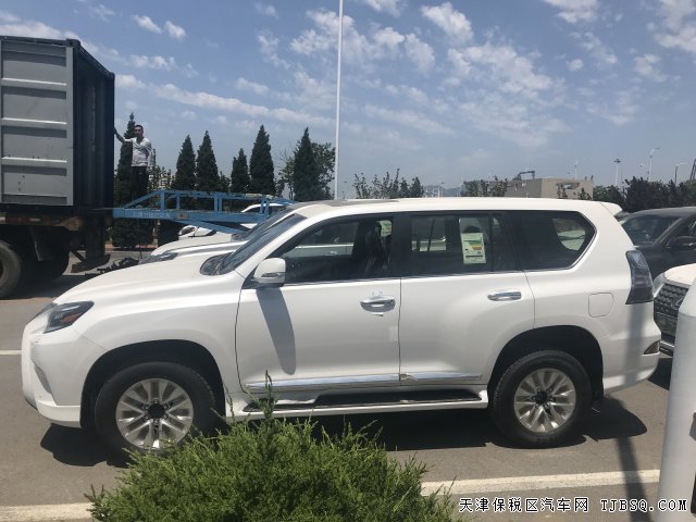 雷克薩斯GX460，進(jìn)口大排量V8，港口現(xiàn)車不多，僅售93萬！