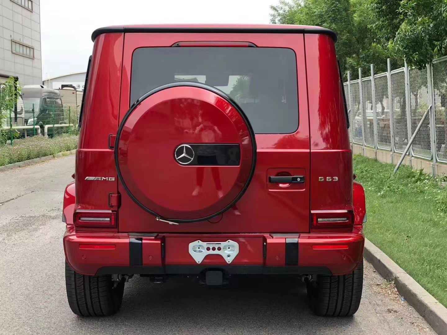 2020款奔馳G63 僅售298萬 國(guó)五現(xiàn)車手續(xù)齊