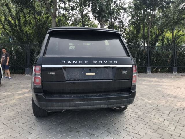 2020款加版攬勝行政 3.0T 汽油 HSE 國六現(xiàn)車