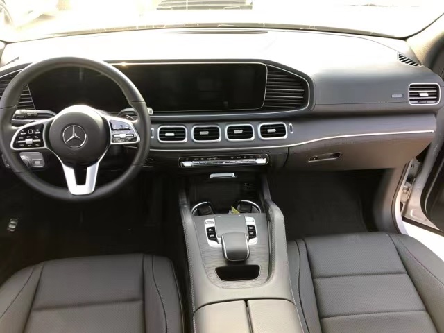 20款奔馳GLE350加版 21輪高配港口現(xiàn)車僅售68.8萬