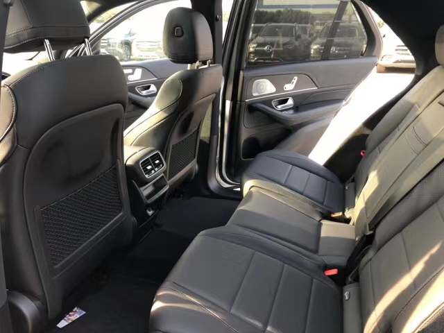 20款奔馳GLE350加版 21輪高配港口現(xiàn)車僅售68.8萬