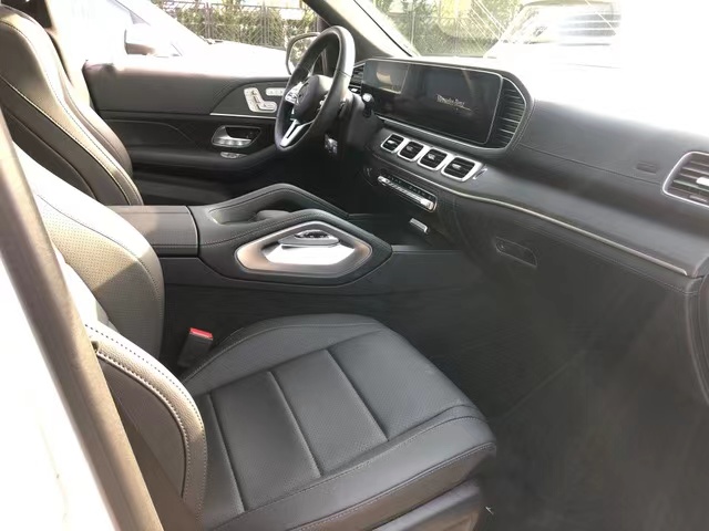 20款奔馳GLE350加版 21輪高配港口現(xiàn)車僅售68.8萬