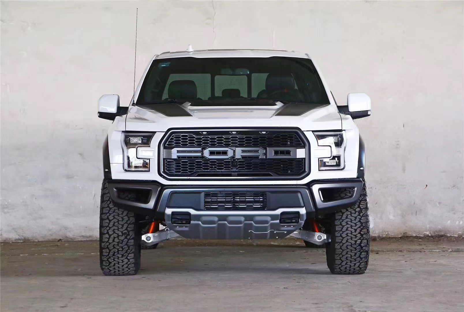 男人戰(zhàn)車，猛禽F150