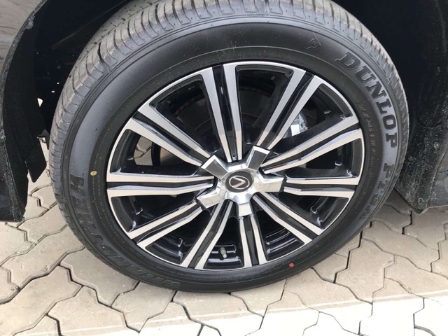21款雷克薩斯LX570加版頂配 港口國(guó)六預(yù)售中特價(jià)175萬(wàn)