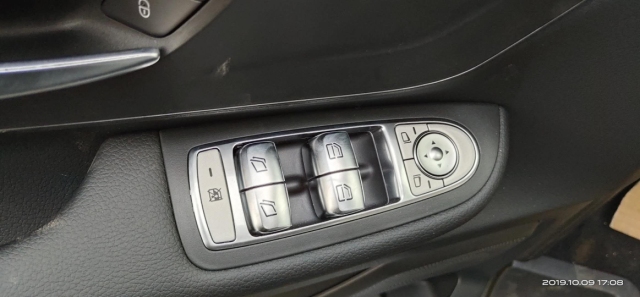 2020款奔馳V250 2.0T 標(biāo)準(zhǔn) 加長 僅售54萬8