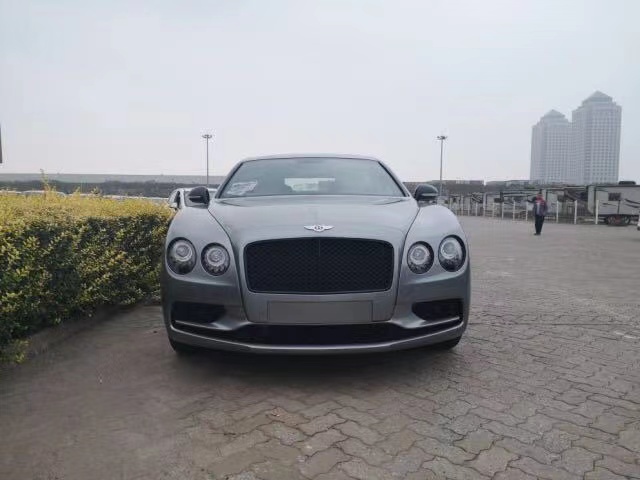 18款賓利飛馳V8S 港口現(xiàn)車特價僅售246萬