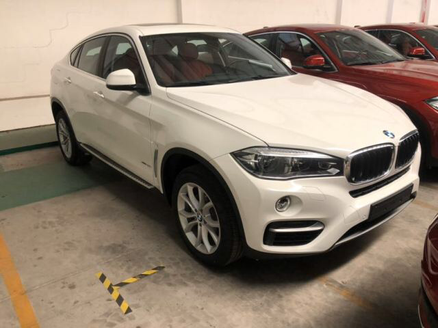 18款寶馬X53.0T 中東版現(xiàn)車天津港直營僅售