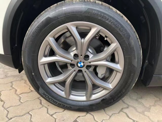 20款寶馬X5墨西哥版標(biāo)配 國六預(yù)售港口現(xiàn)車僅售69萬