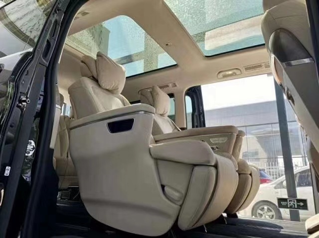20款奔馳V260L加長版 國六現(xiàn)車全國上牌隨時提車價優(yōu)