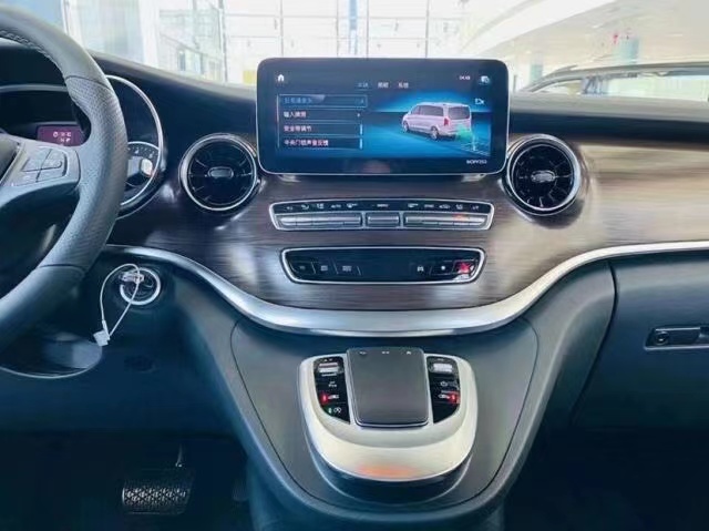 20款奔馳V260L加長版 國六現(xiàn)車全國上牌隨時提車價優(yōu)