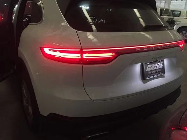 20款保時(shí)捷卡宴3.0T 國六預(yù)售港口現(xiàn)車特價(jià)90萬