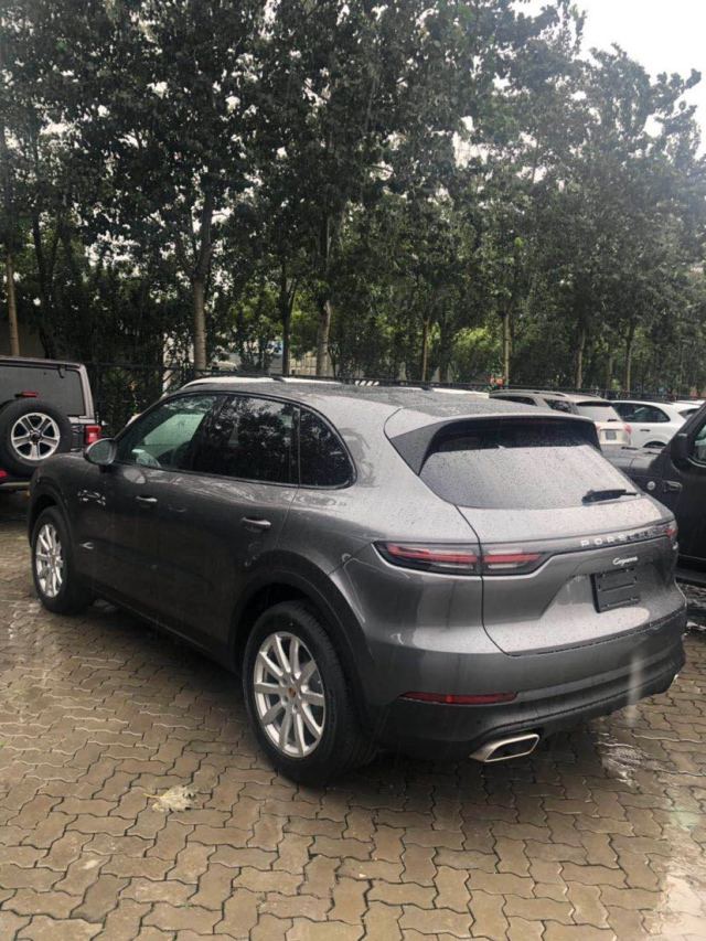 20款保時(shí)捷卡宴3.0T加版 豪華包高配港口現(xiàn)車國六預(yù)售88萬