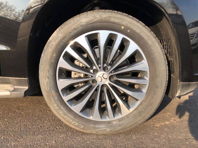 北汽BJ90奔馳整車同平臺(tái)進(jìn)口組裝 八缸4.0 六缸3.0全部現(xiàn)車