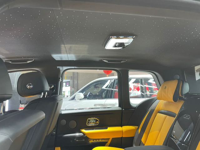 勞斯萊斯庫里南BB版高配 港口國六現(xiàn)車鉅惠來襲