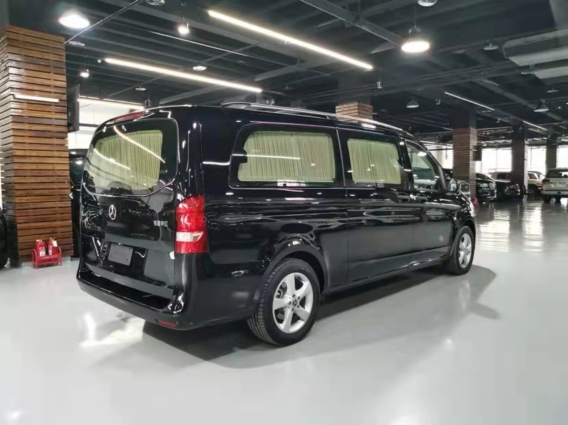 國(guó)六商務(wù)車奔馳威霆 天津港保稅區(qū)特價(jià)鉅惠