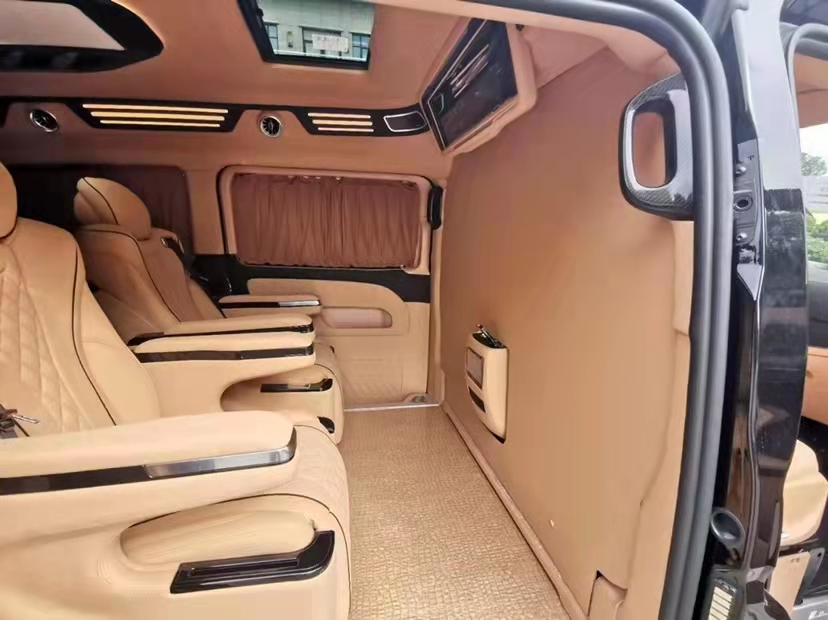  國六威霆2.0T商務車7座  天津港保稅區(qū)熱銷中