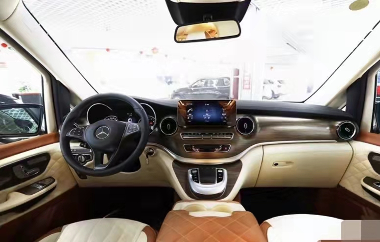 奔馳2021新款V260加長商務車 天津港保稅區(qū)現(xiàn)車隨時提
