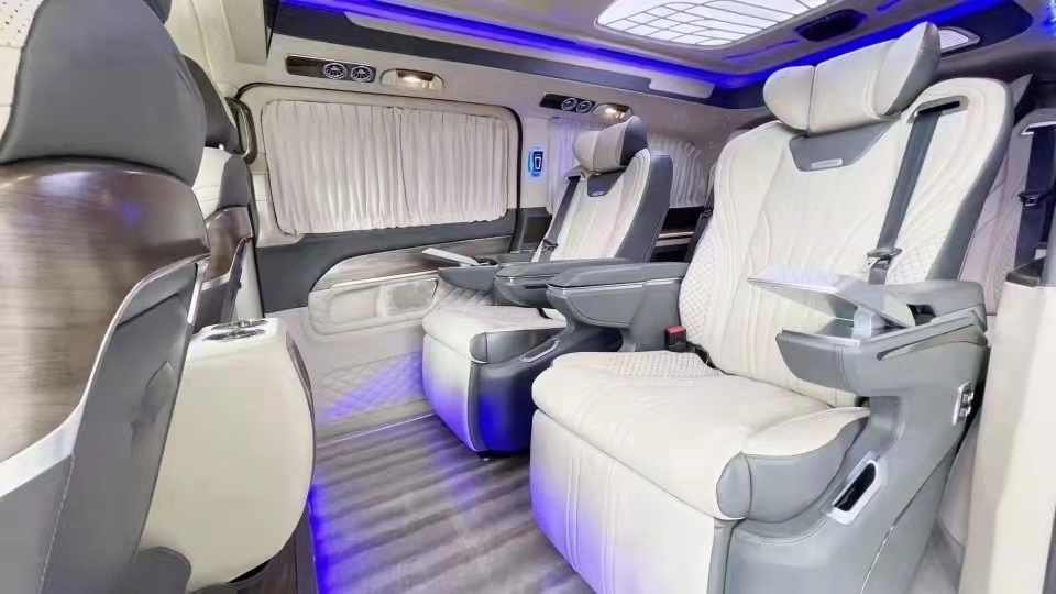  奔馳v260高頂豪華版商務車  天津港保稅區(qū)鉅惠直營全國