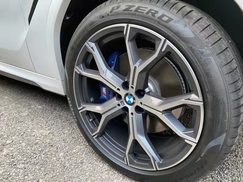 寶馬X6 21款 3.0T M運動 天津港現(xiàn)車全國最新報價
