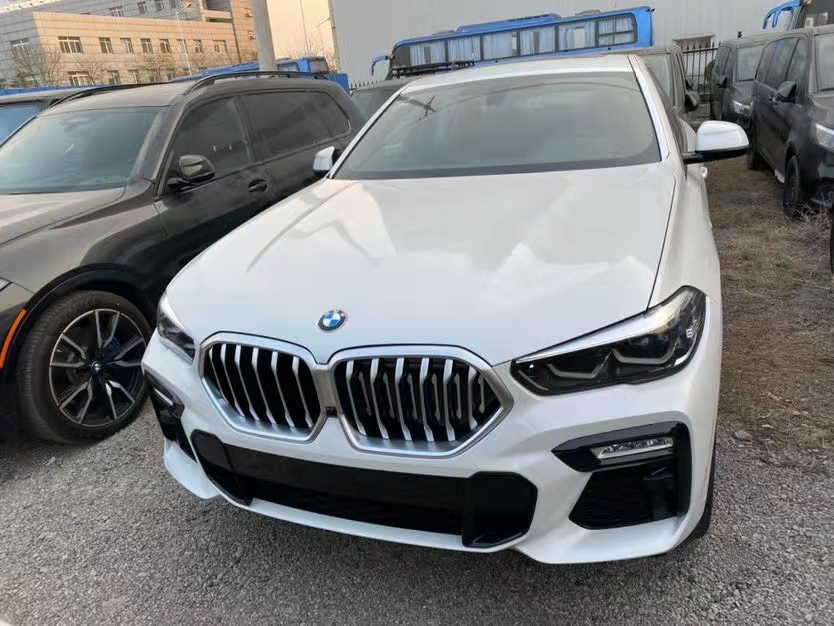 寶馬X6 21款 3.0T M運動 天津港現(xiàn)車全國最新報價