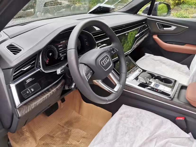 奧迪Q7 20款 3.0T Technik科技  天津港現(xiàn)車價格低至冰點(diǎn)熱賣出售