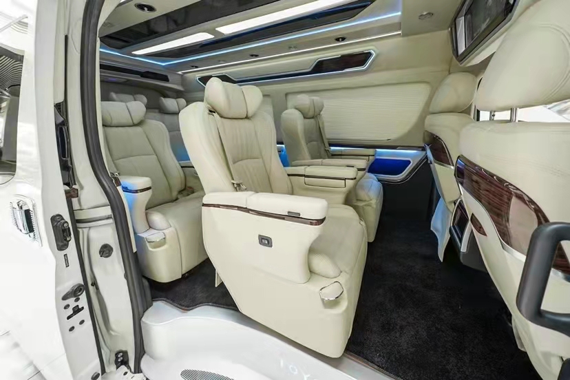  進口豐田海獅商務車  天津港現(xiàn)車最新報價