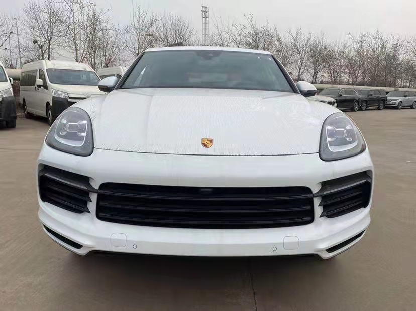 2021款保時(shí)捷卡宴現(xiàn)車報(bào)價(jià) 天津港保稅區(qū)特惠促銷中